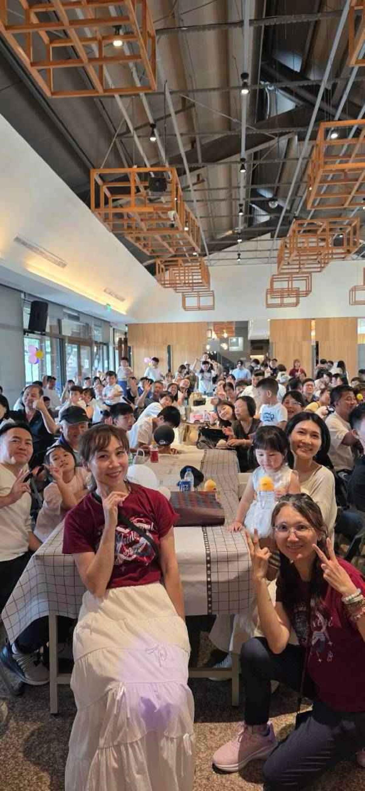 line_album_各校上台領獎_260805_102