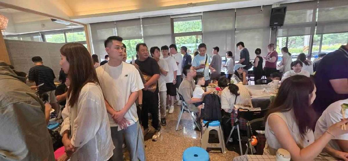 line_album_各校上台領獎_260805_113
